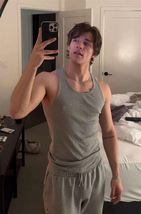 Picture of Alex Sampson in General Pictures - alex-sampson-1707555945.jpg | Teen Idols 4 You