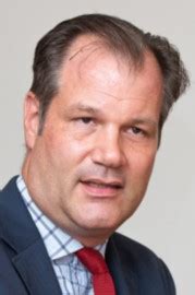 »Lohnt sich aktives Management?« - Institutional Money