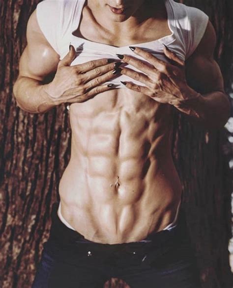 ABS DAY ⠀⠀⠀⠀⠀⠀⠀⠀ Sculpting a decent six pack requires hard work in and ...