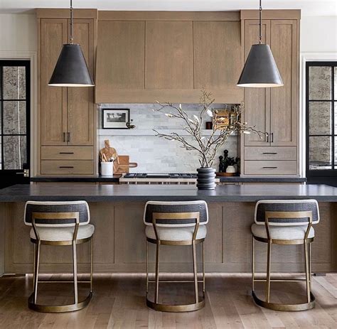 35 Modern Kitchen Island Lighting Ideas For A Luxurious Look