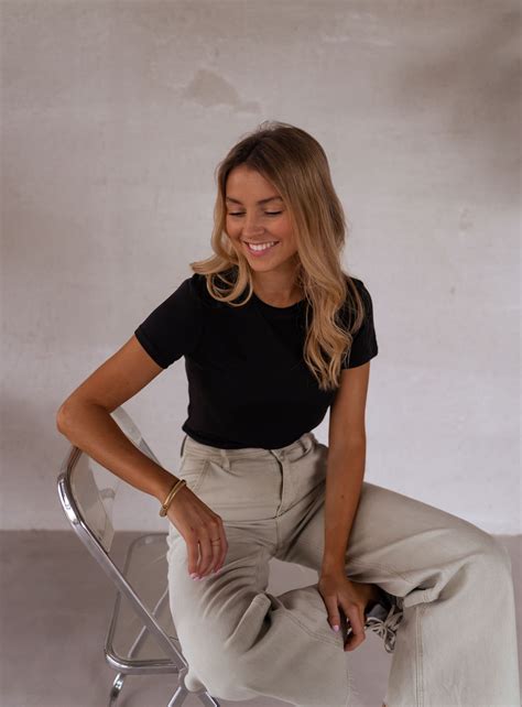 T-shirt Alex - Black – Easy Clothes