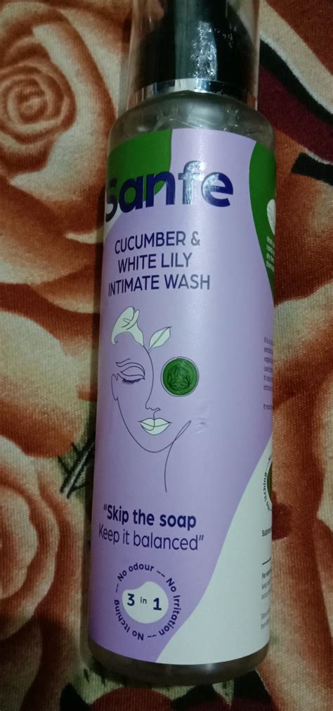 Sanfe Natural Feminine Intimate Wash for women composed of a natural ...