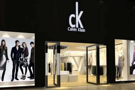 Calvin Klein换了新logo，你熟悉的CK变样了