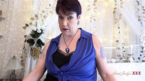 Auntjudysxxx - Your Busty Mature Stepmom Layla Bird Finds Her Panties in Your Room POV | xHamster
