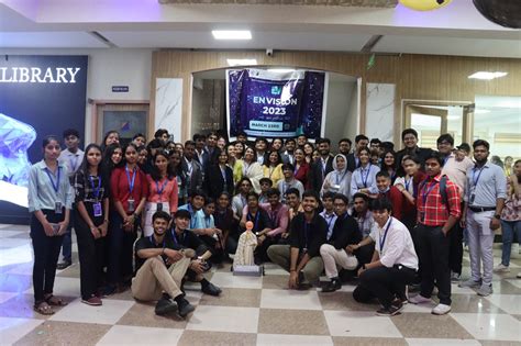 Thakur Shyamnarayan Degree College in Kandivali