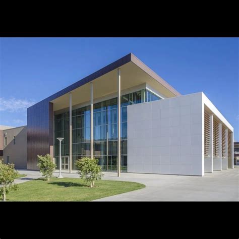 School Building 的图像结果