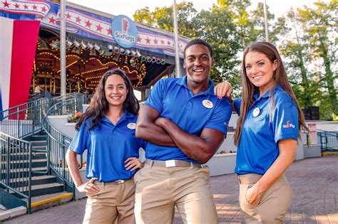 Six Flags offer another round of employee bonuses up to $1,000 | blooloop