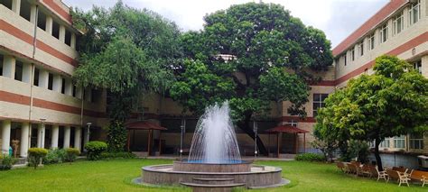 (DU) Department of zoology