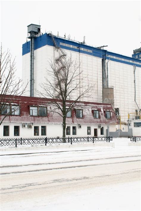 Factory Outside View 的图像结果