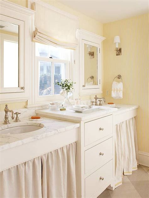 bathroom yellow walls