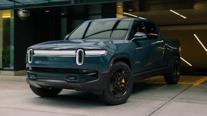 Rivian R1T Interior Layout & Technology | Top Gear