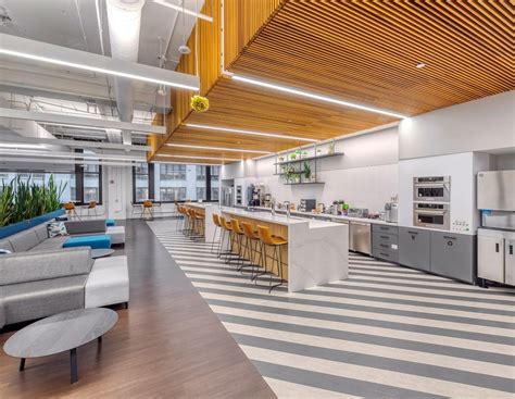 One North Dearborn, 1 North Dearborn Street, Chicago, IL, 60602