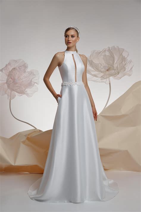 Elegant Mikado Silk Wedding Dress With a Small Train - Etsy