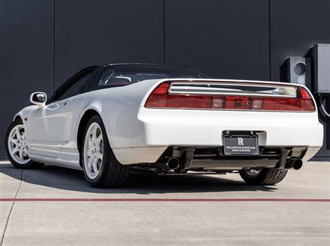 Collectors Are Driving This Ultra-Rare 12,000-Mile 1995 Honda NSX-R Near $400,000 - Autoblog