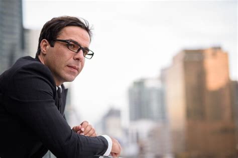 Handsome Businessman 的图像结果