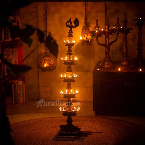 Deepasthambham Vilakku / Thattu Vilakku - Brass – Purathanam