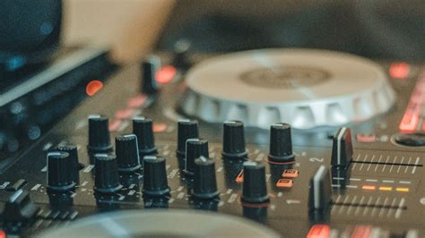 Download wallpaper 1920x1080 dj console, equipment, music, dj full hd ...