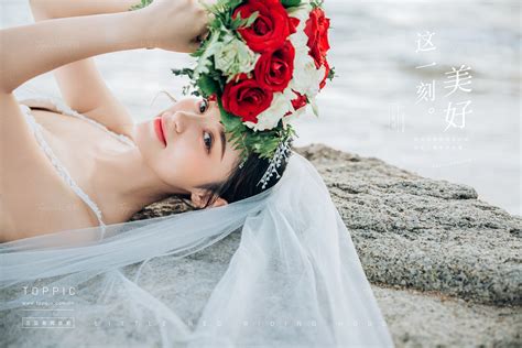 如今海南婚纱摄影流行的古典式短婚纱_三亚拓璞柯婚纱摄影