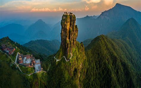 중국 광저우 Fanjing 산에 있는 사찰.gif - 움짤 - 움짤저장소