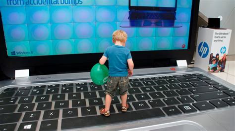 Biggest Laptop in the World 的图像结果