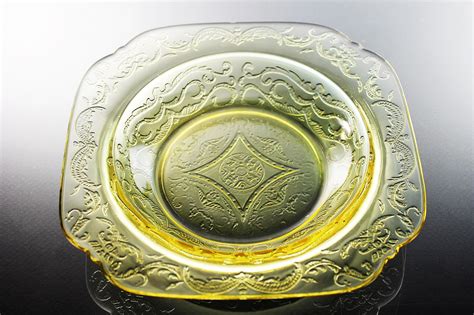 Federal Glass Soup Bowl, Madrid Pattern, Square Soup Bowl, Yellow ...
