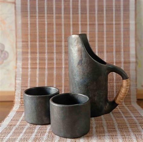 Longpi Black Pottery Jug & Tumblers Set – Terracotta by Sachii