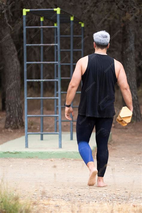 People Playing Sports 的图像结果