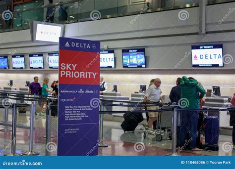Delta Airlines Departure Booth at McCarran International Airport, Las ...