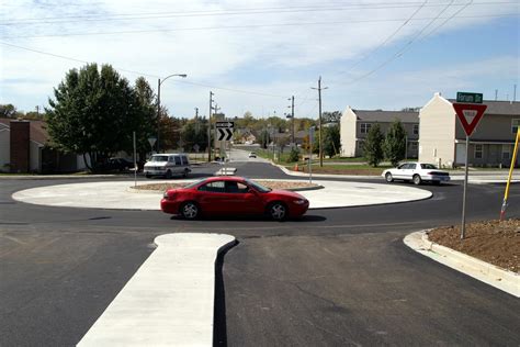 City of Rolla, Missouri: Motorists adapt to Forum Drive Roundabout