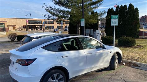Stateline Family YMCA | Beloit, WI | EV Station