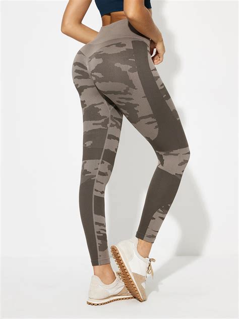 Camel Toe Free Gym Legging | Savana | Bestsellers