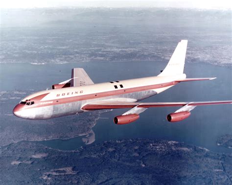 Boeing 707, pictures, technical data, history - Barrie Aircraft Museum
