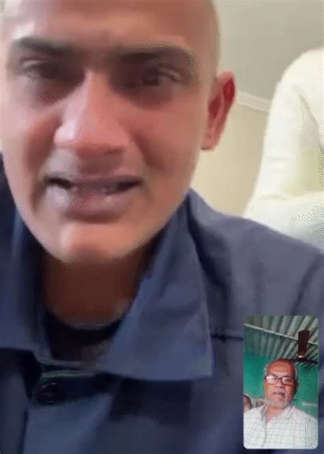 Ukraine prisoner from Morbi speaks to mother after one year: Both break ...