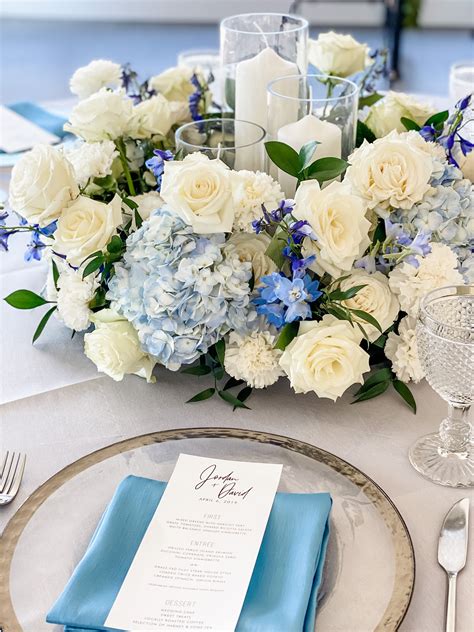 Romantic white and blue flower centerpiece – Artofit