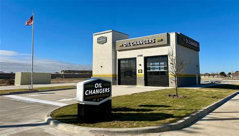 Oil Change in Lubbock TX on Milwuaukee Ave - Now Open!
