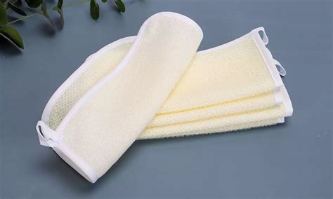 Up To 82% Off on Exfoliating Bath Scrubber Glo... | Groupon Goods