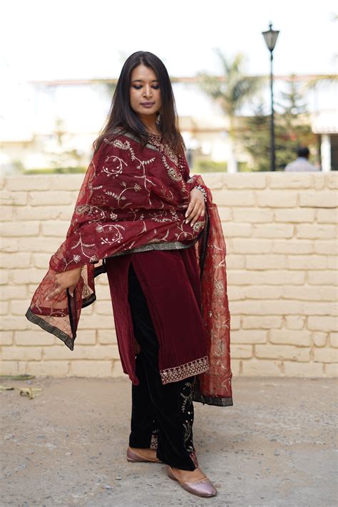 Heavy Dupatta Maroon Velvet Suit – The Boho Couture India