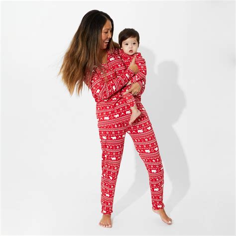Polar Isle Red Bamboo Women's Pajama Set: Cozy Holiday Chic - Bellabu Bear