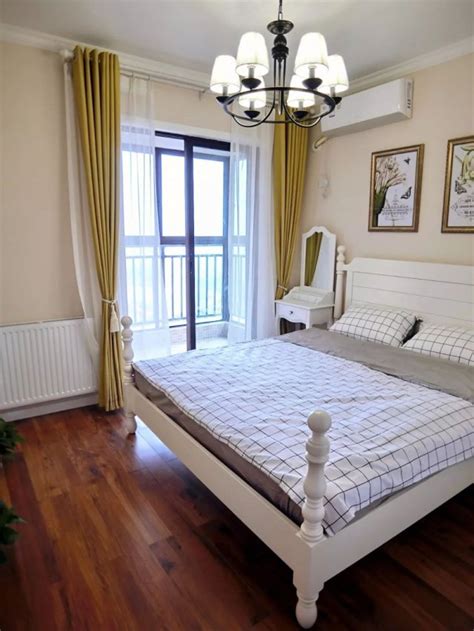 卧室风格与墙面颜色决定地板颜色-上海装潢网