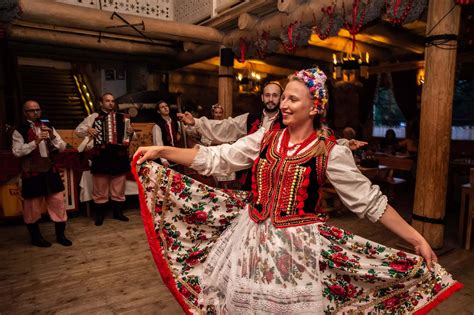 Polish evening with folk dance show and food tasting | AB Poland