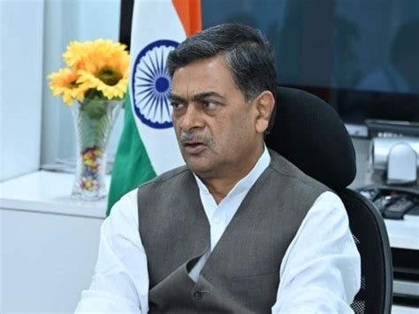 Power Minister R K Singh addressed a press conference on Green Open ...
