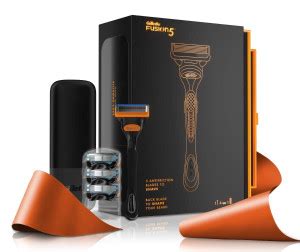 Gillette Fusion Premium Gift Set for Men 1 Fusion Manual Handle, 4 ...