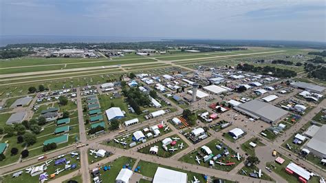 EAA AirVenture Oshkosh 2025: Planes, People, and Pure Aviation Magic