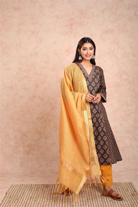 Adab Brown Floral Printed Kurta – Uniquestuff