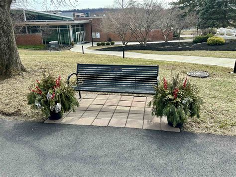 Schuylkill dedicates memorial bench for bookstore manager Kelly Ann Gemmell | Penn State Schuylkill