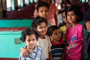 Friendly Local People 的图像结果