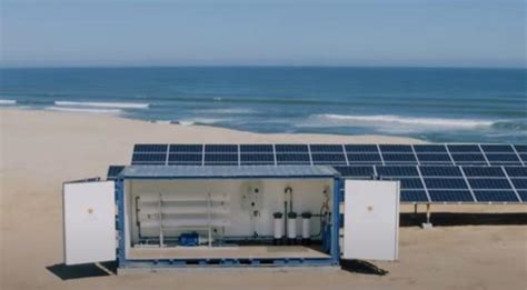 Solar Desalination Device Will Turn Sea Water Into Fresh Water For ...