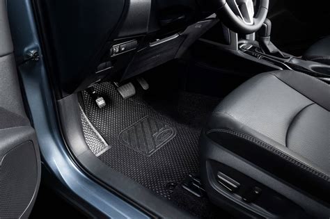 Genuine Chrysler Floor Mats: Classy and Durable
