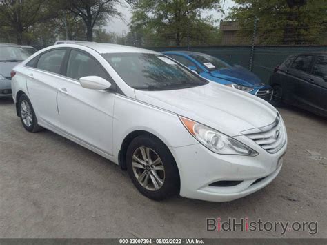 Report 5NPEB4AC0CH452098 HYUNDAI SONATA 2012 White Gasoline - price and damage history