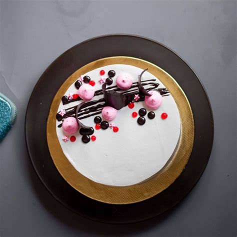 Cakes (Indulgence) – Crave by Leena